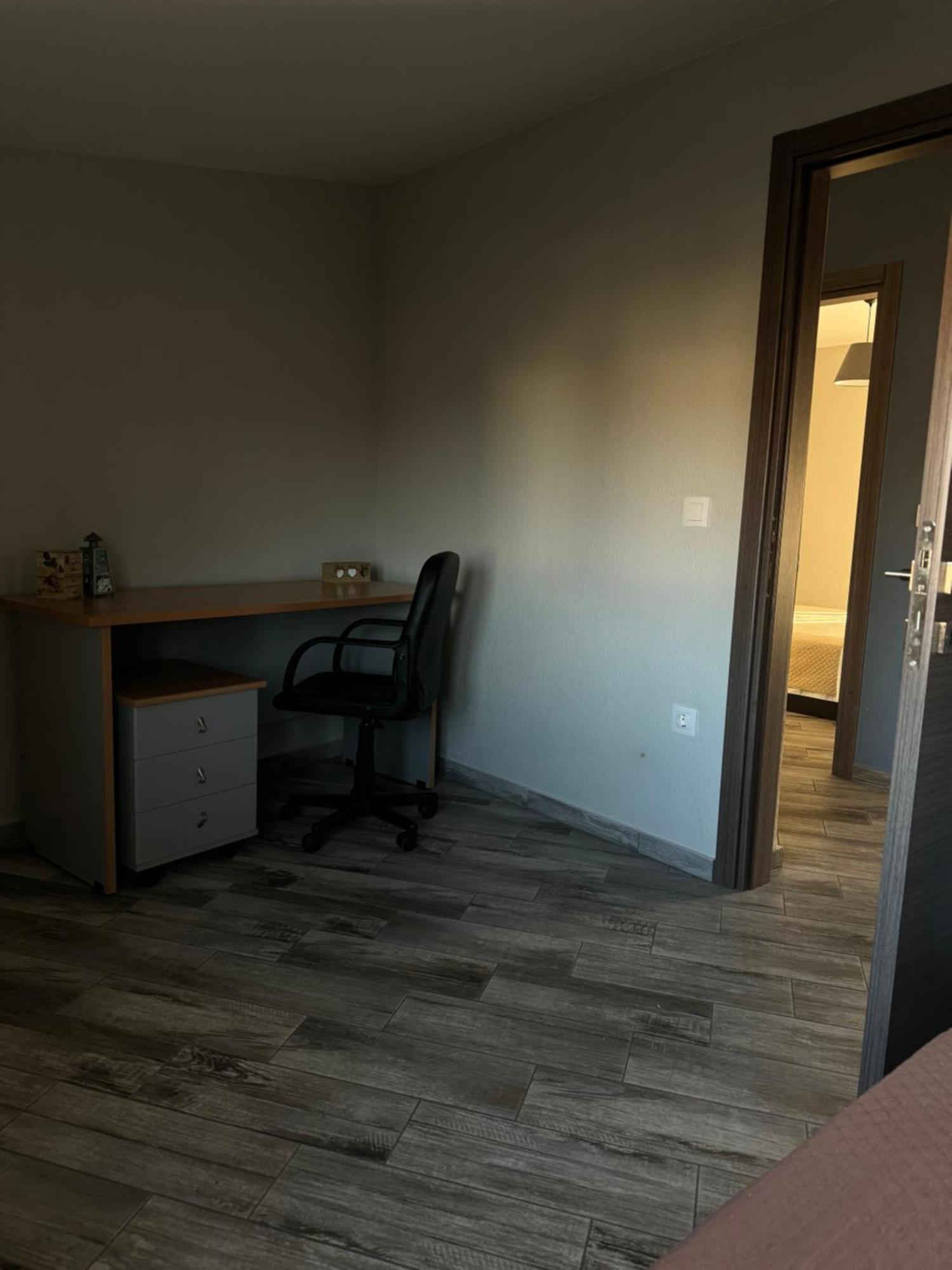 Private Modern Apartment 네아 로다 외부 사진